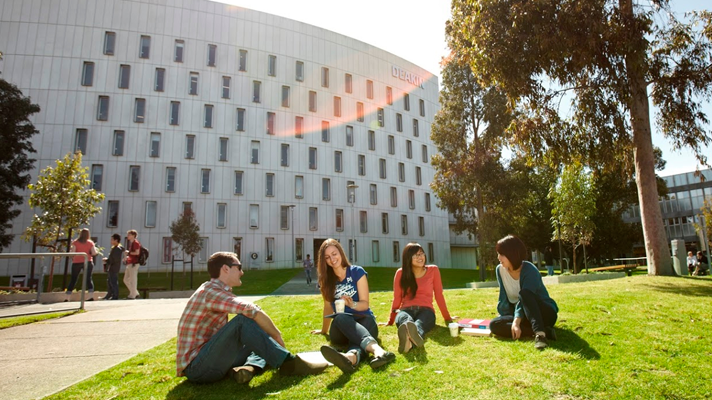 deakin university